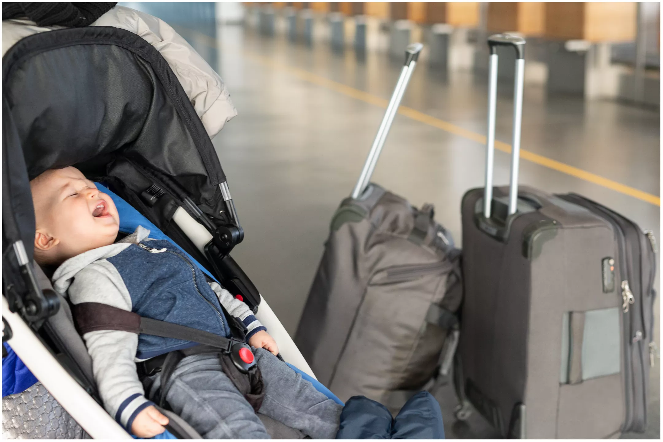 Dad Blasted for Yelling at Passenger Who Told Him to Shut Up as Toddler Cried - Vimarsana News