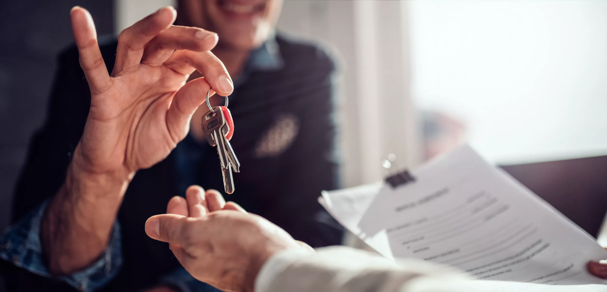 Fury As Landlord Sends 'Specific Rules' to Renter After Signing Contract - Vimarsana News