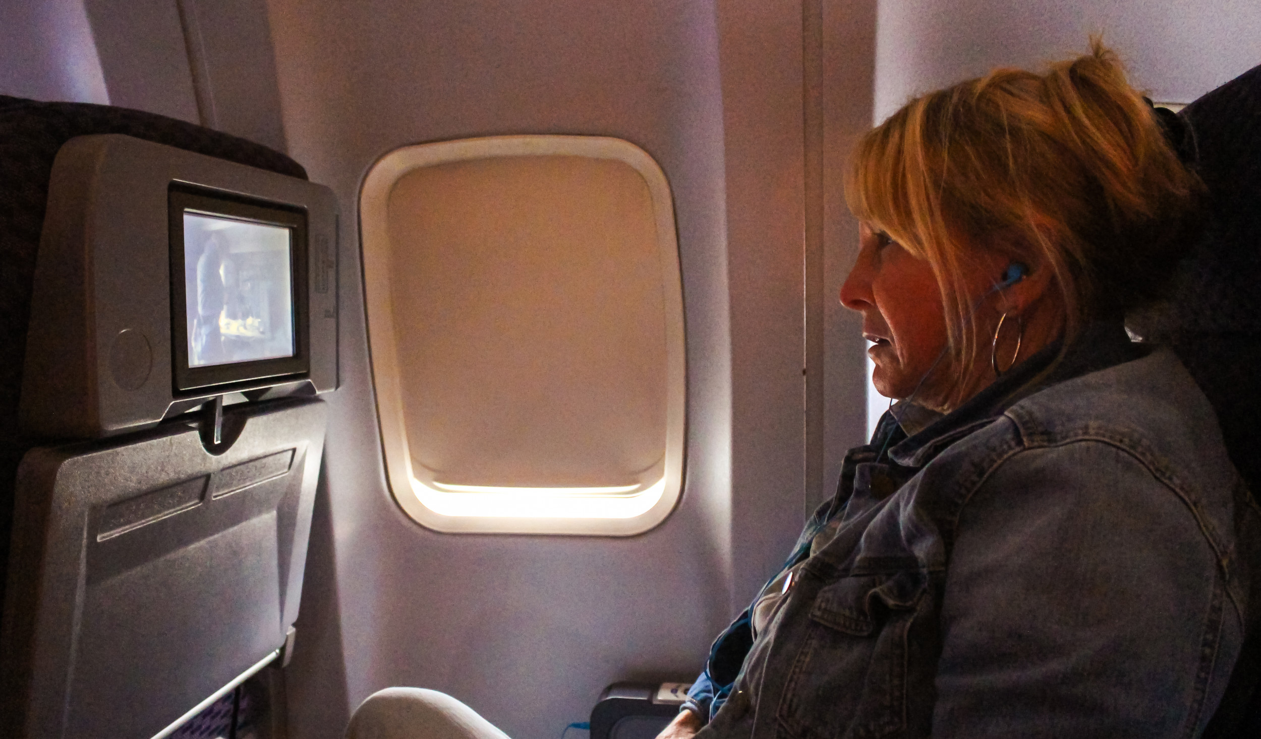 Passenger Shares Their Not 'Normal' Way Of Passing Time On Long-Haul ...