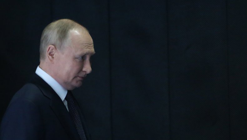Kremlin Shielding Putin From Kharkiv Responsibility