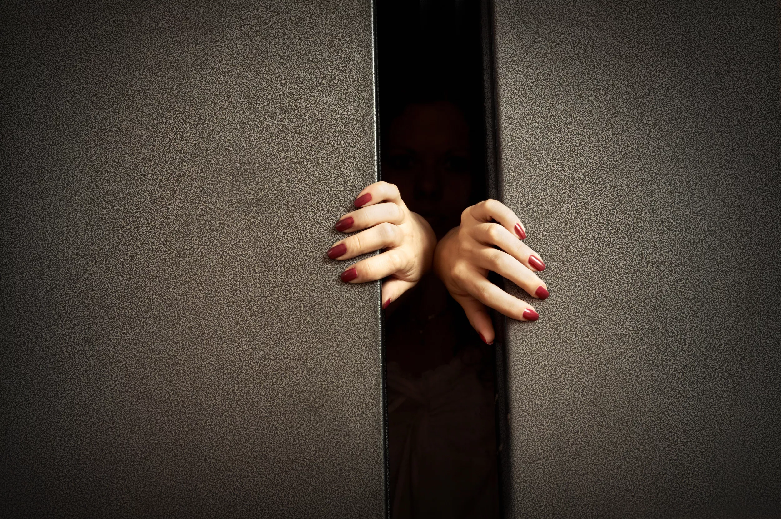 Building Resident Backed for Shutting Down 'Irate' Mother in Elevator Spat - Vimarsana News