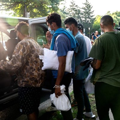 Migrants at Vice Presidents Home Migrants at Vice Presidents Home