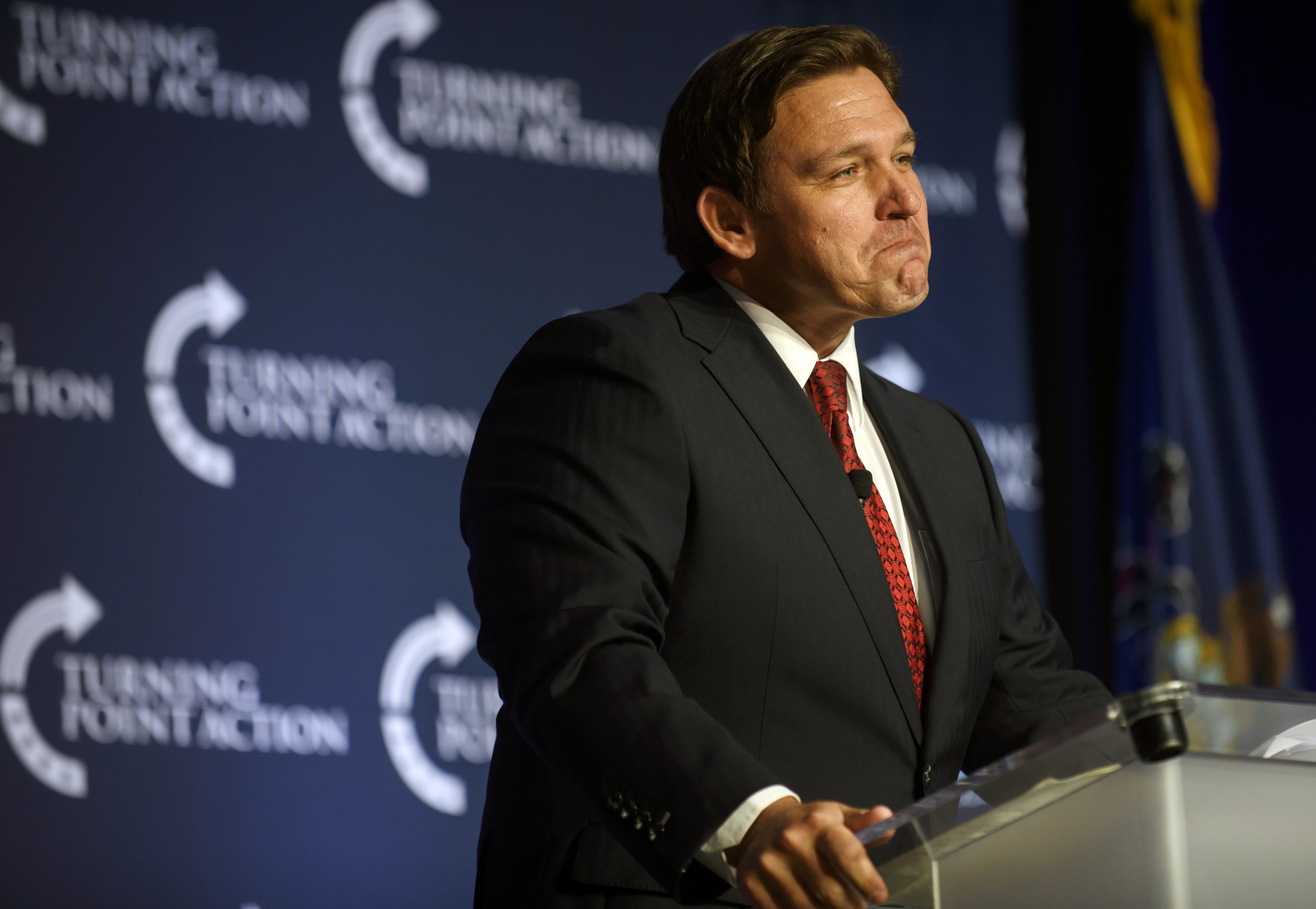 Did DeSantis and Abbott Break Law with Migrant 'Stunt'? Experts Weigh In