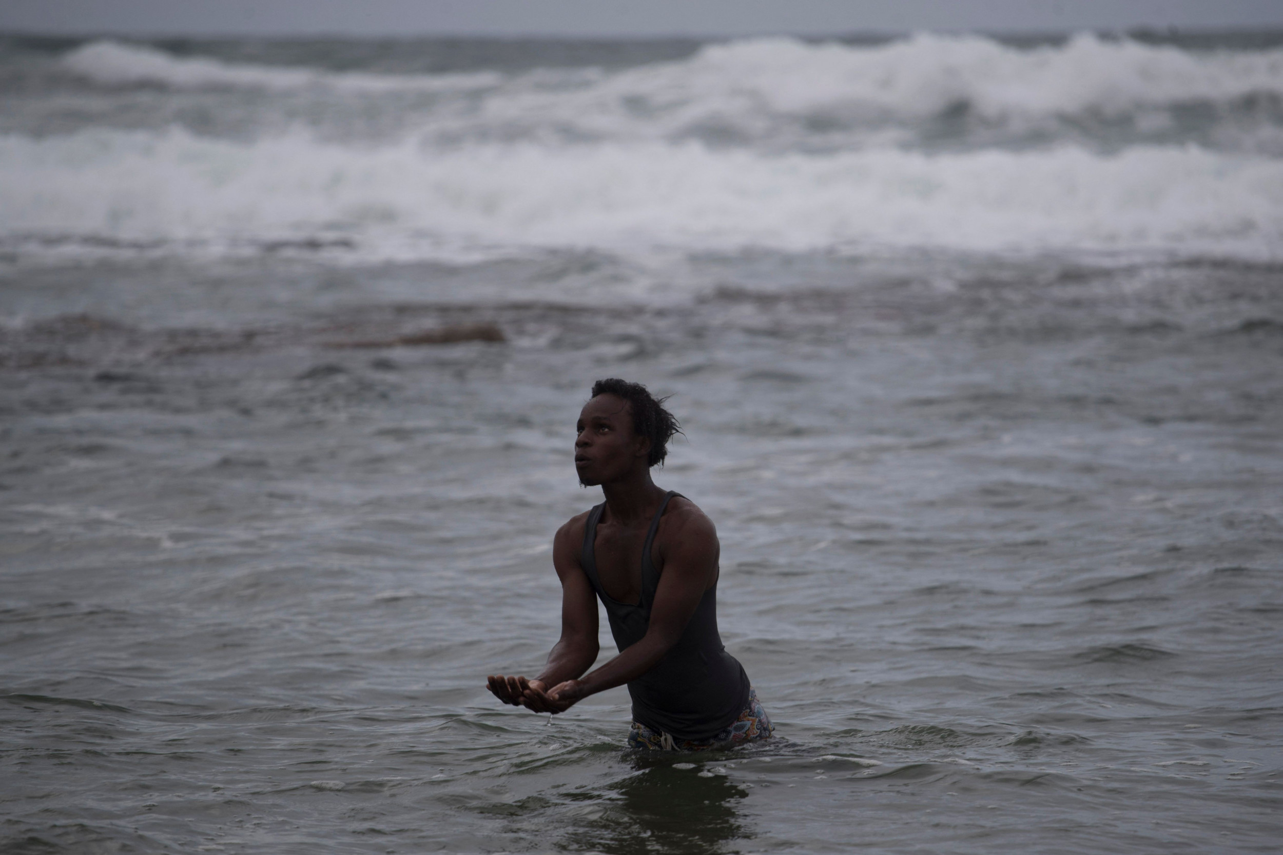 Mayotte Se Prépare À L'Impact De La Tempête Tropicale Dikeledi : Ruée Vers Les Stations Essence