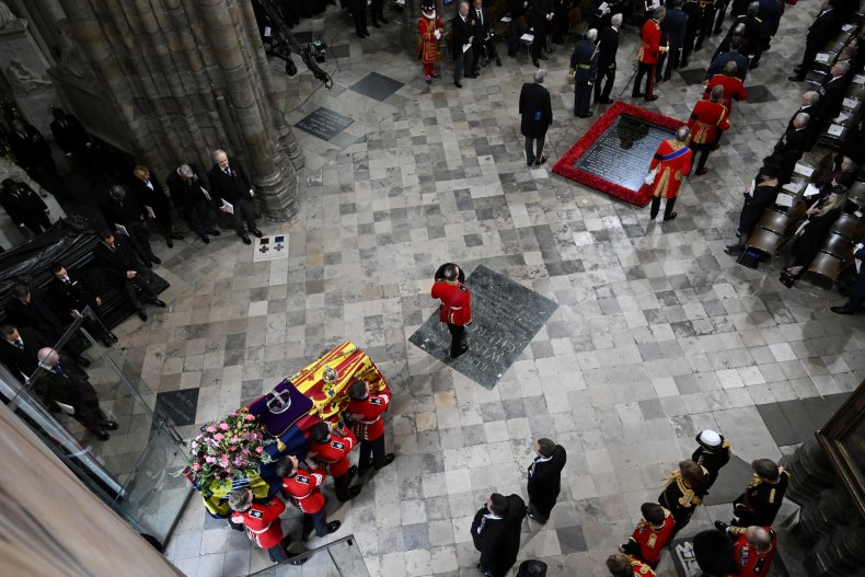 Queen's coffin enters Westminster Abbey
