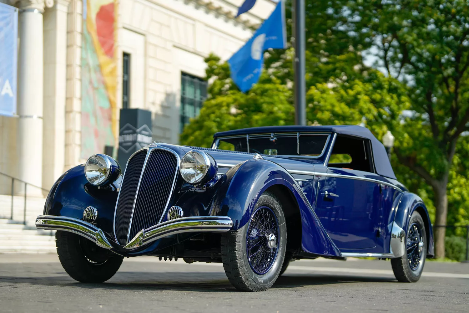 Detroit Concours d'Elegance Honors Black GM Designer, 1935 Delahaye - Vimarsana News