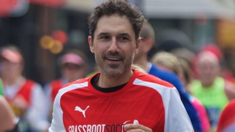Ethan Zohn biegnie maraton bostoński 2022