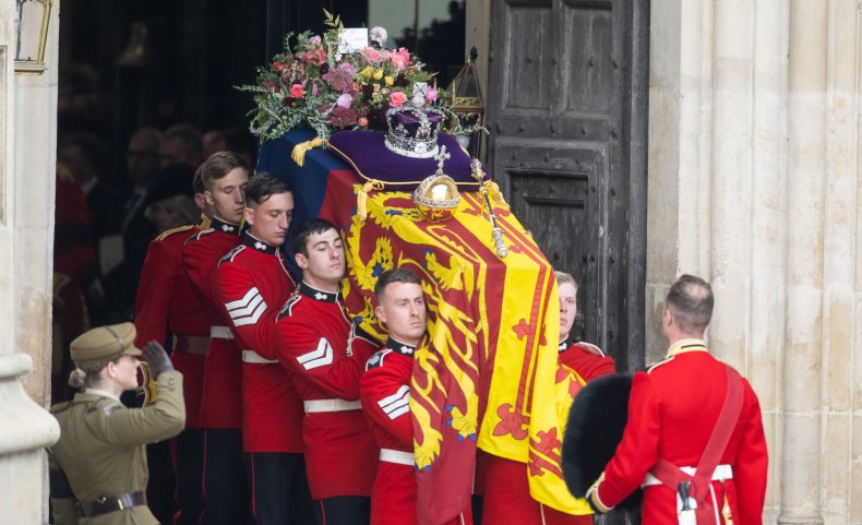 Pallbearers van koningin Elizabeth II doodskist