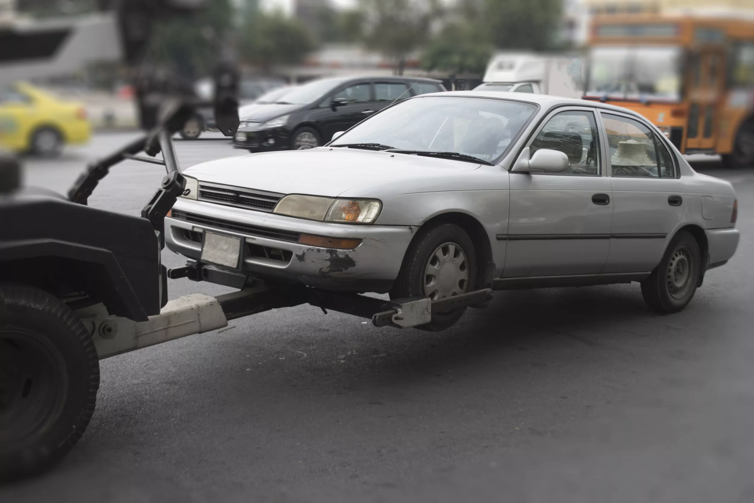 'Angry' Disabled Woman Applauded for Towing Neighbor's Car in Her Driveway - Vimarsana News