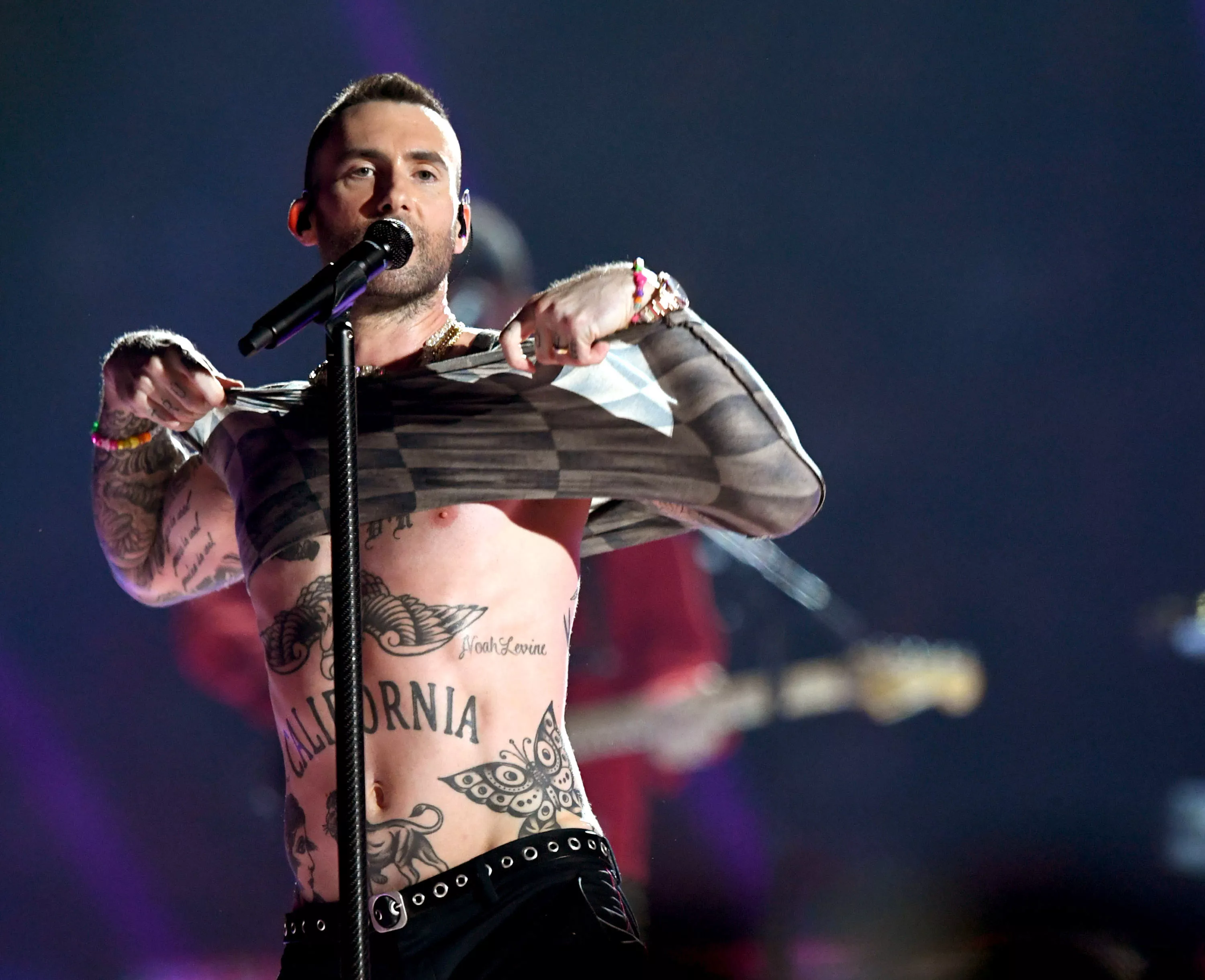 Adam Levine 'Wanted to Sleep With a Lot' of Women Before Marriage - Vimarsana News