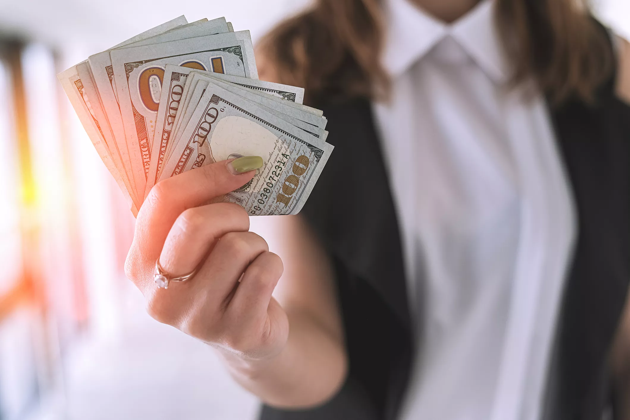 Woman Warned Boyfriend Might Be Scamming Her Out of Thousands of Dollars - Vimarsana News