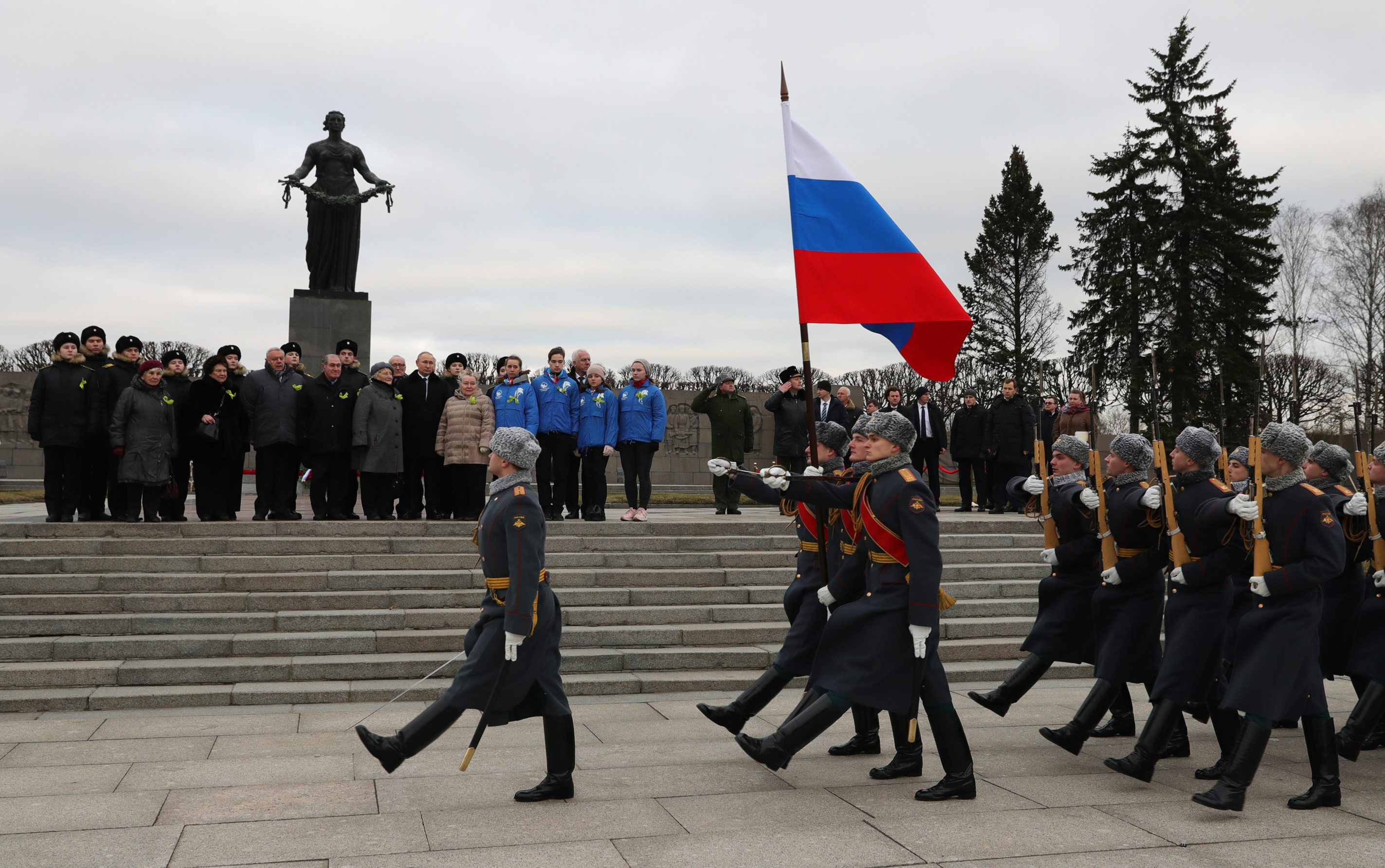 How Russia's Reserve Forces Compare to U.S. Counterparts