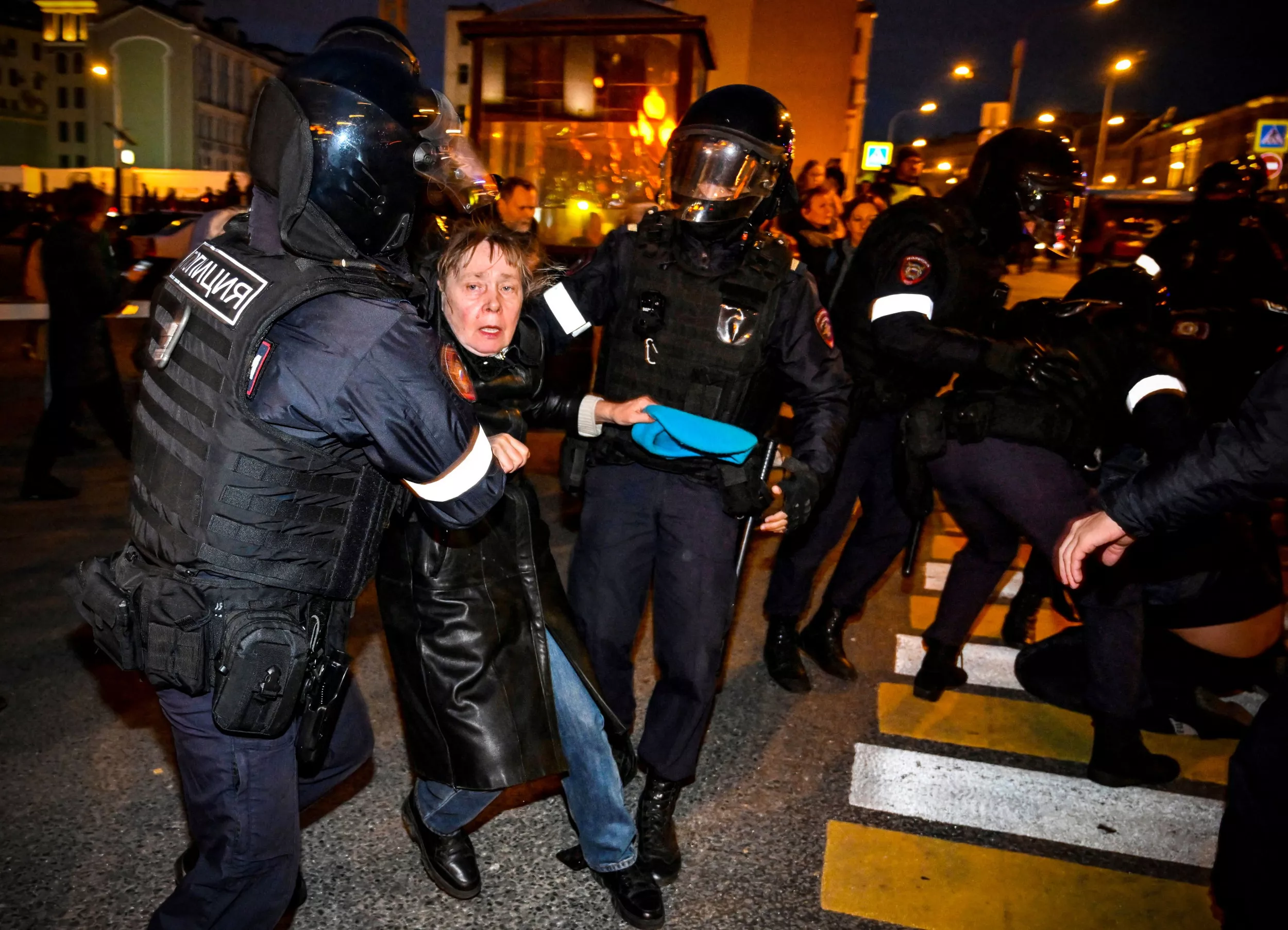 Should Europe Accept Russian Refugees Fleeing Putin's Draft? - Vimarsana News