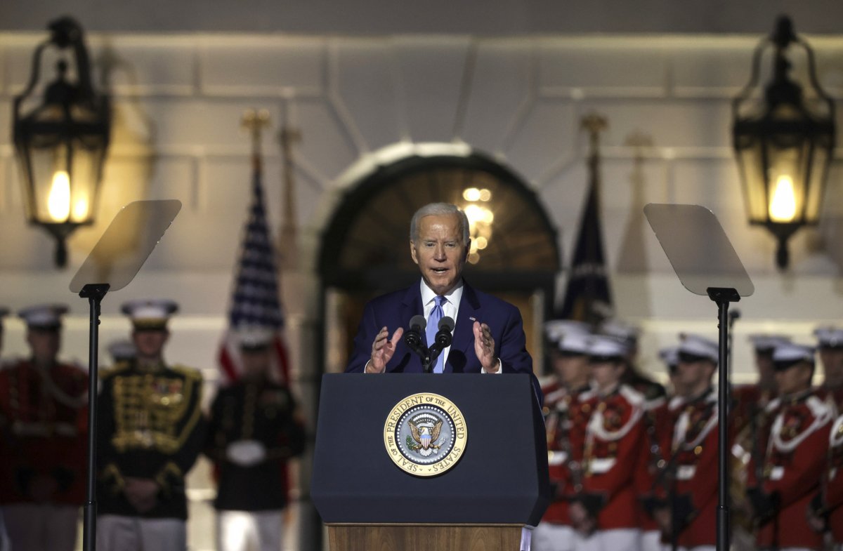 Biden to Continue Iran Talks Despite Crackdown