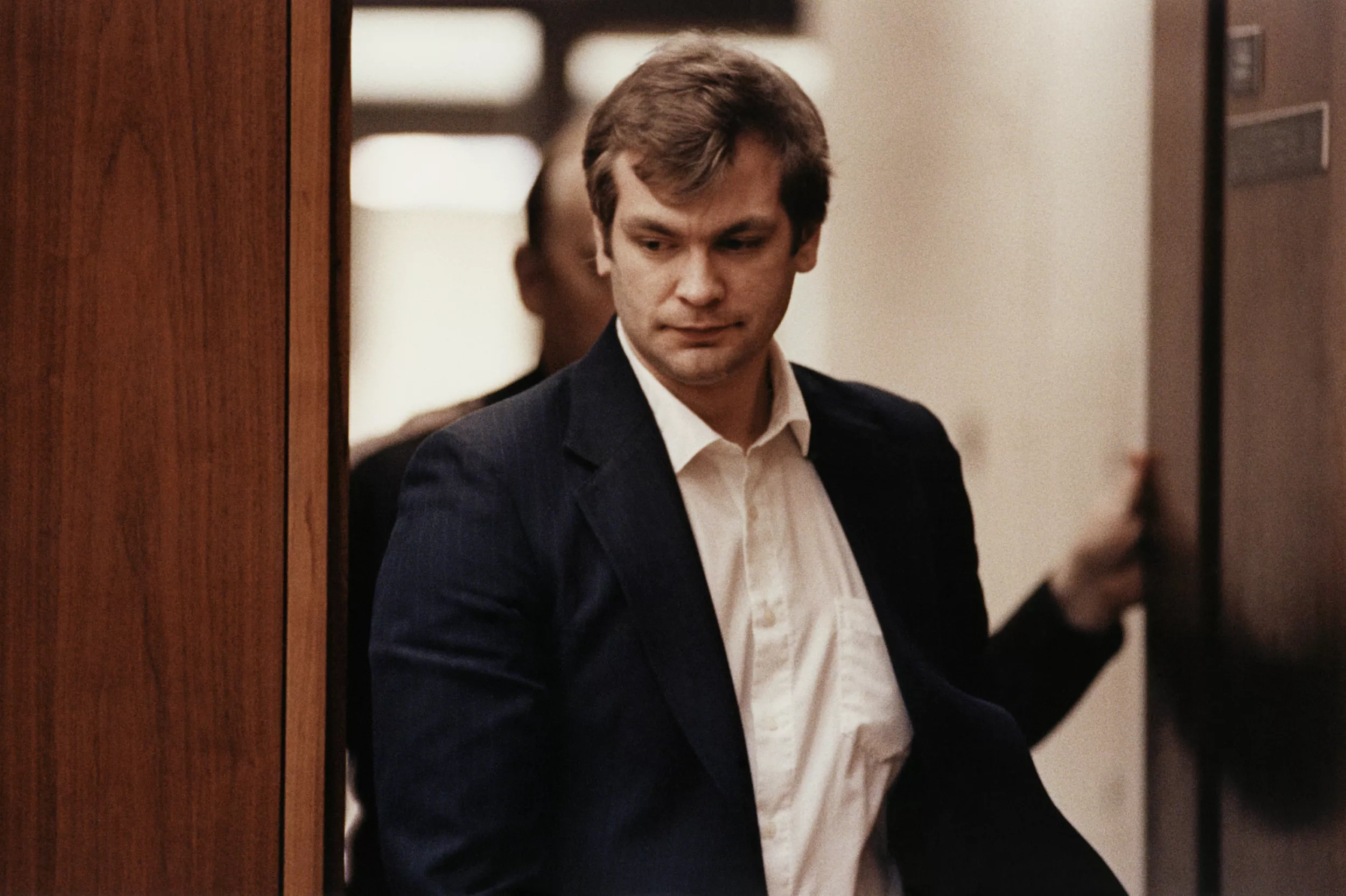 Jeffrey Dahmer Apartment Building Now—Inside Killer's Milwaukee Home - Vimarsana News