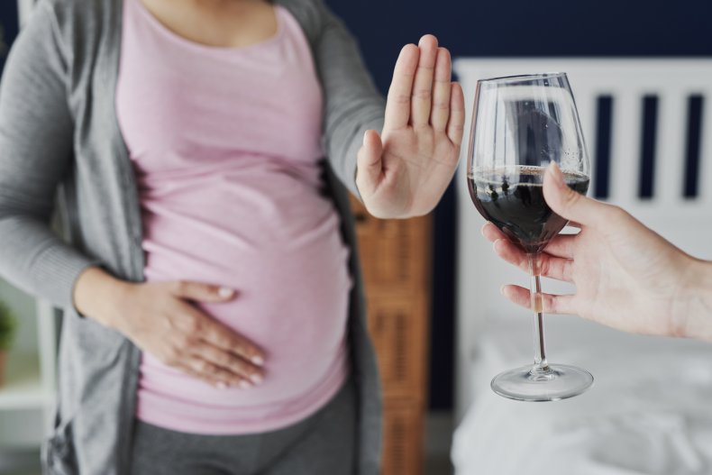 pregnant woman and alcohol 