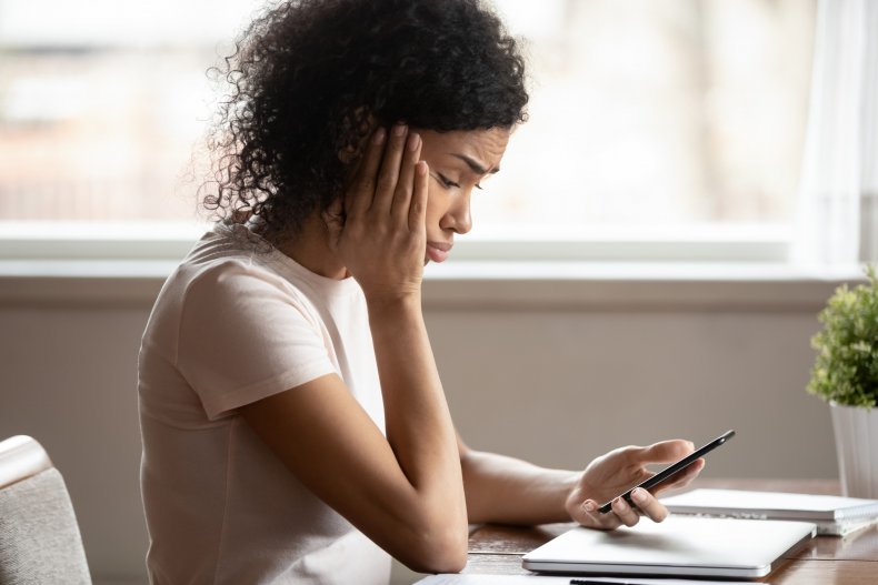 woman waiting for text