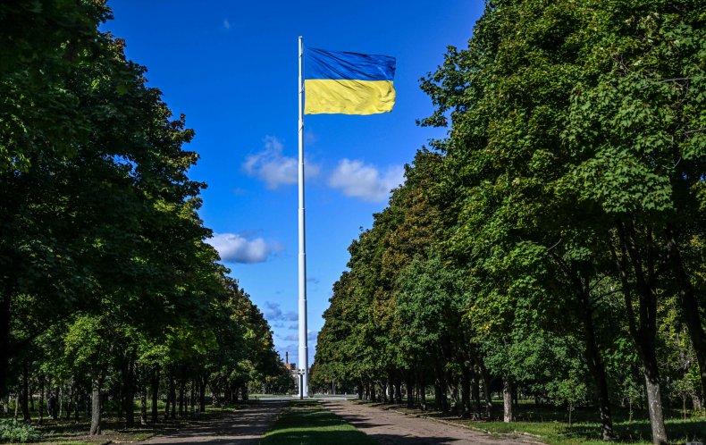 Ucrania Rusia Bandera de guerra Aldea liberada Kharkiv