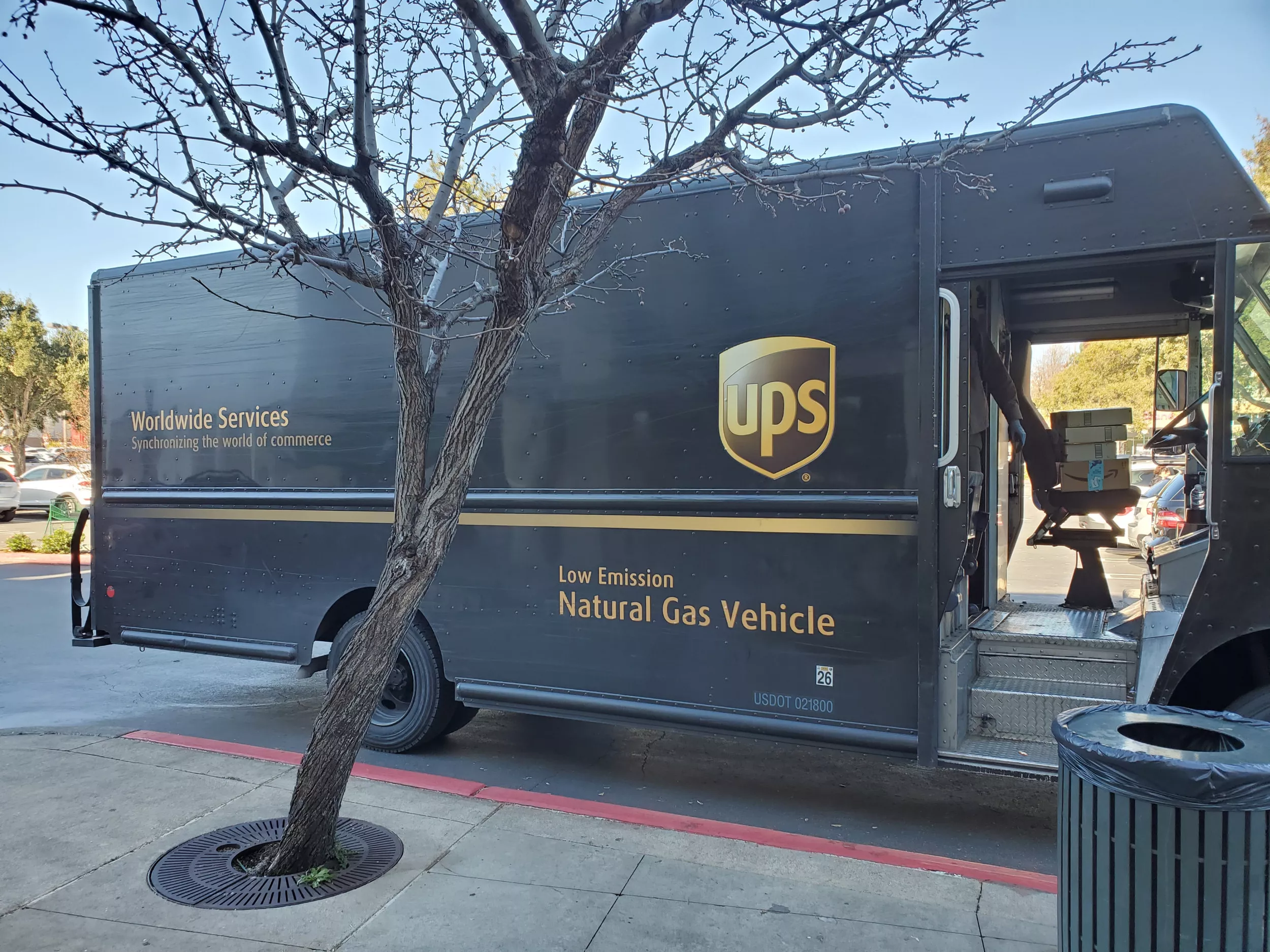 UPS Allegedly Sending Drivers Out in Hurricane Evacuation Zone: 'Insane' - Vimarsana News
