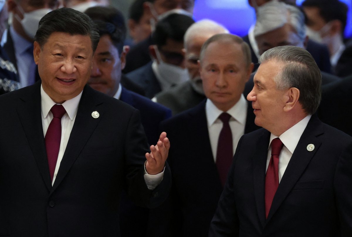 China's Xi to Stand By Russia's Putin
