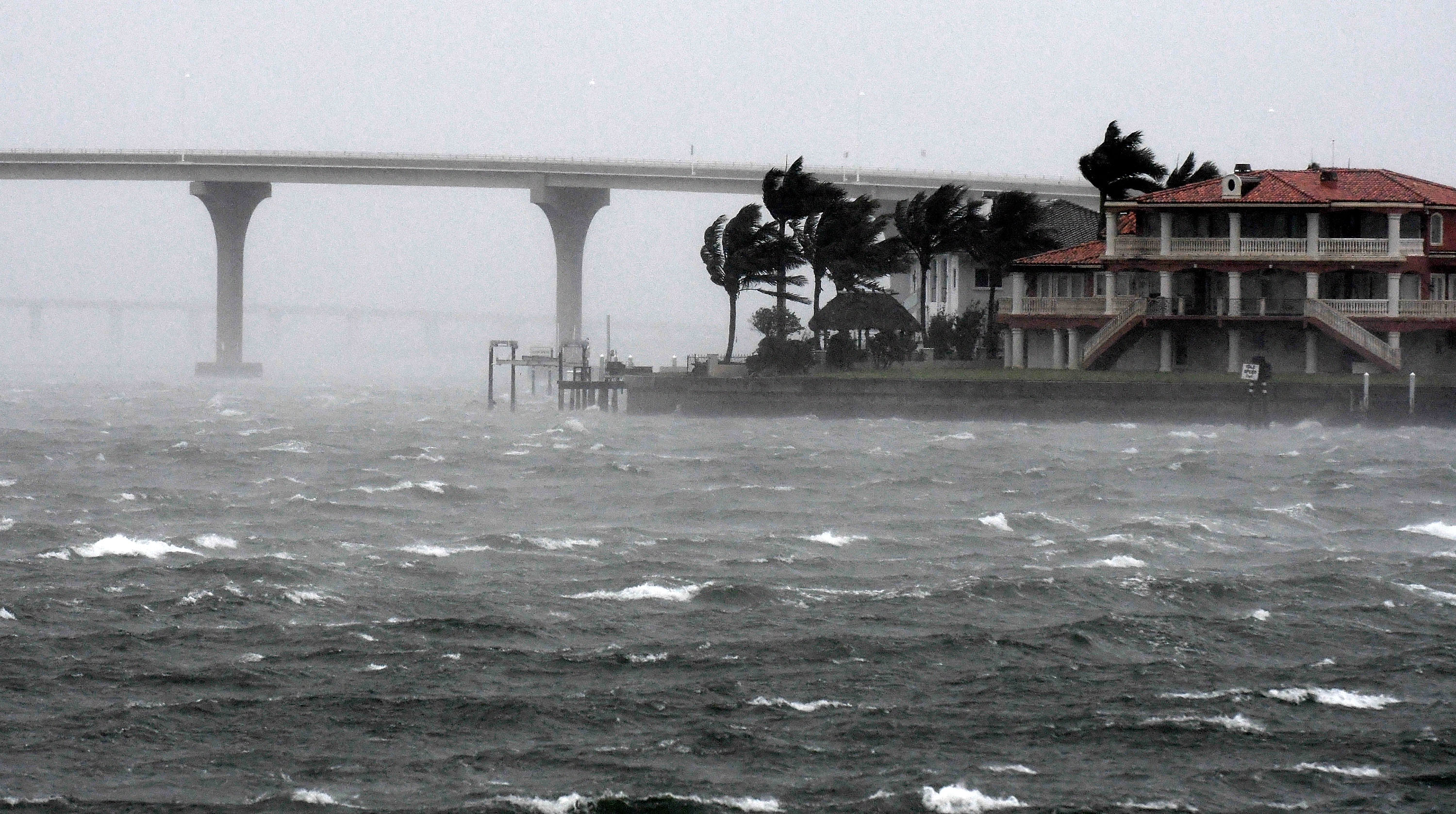 Videos Show Hurricane Ian Massive Storm Surge Like Inside The Titanic 