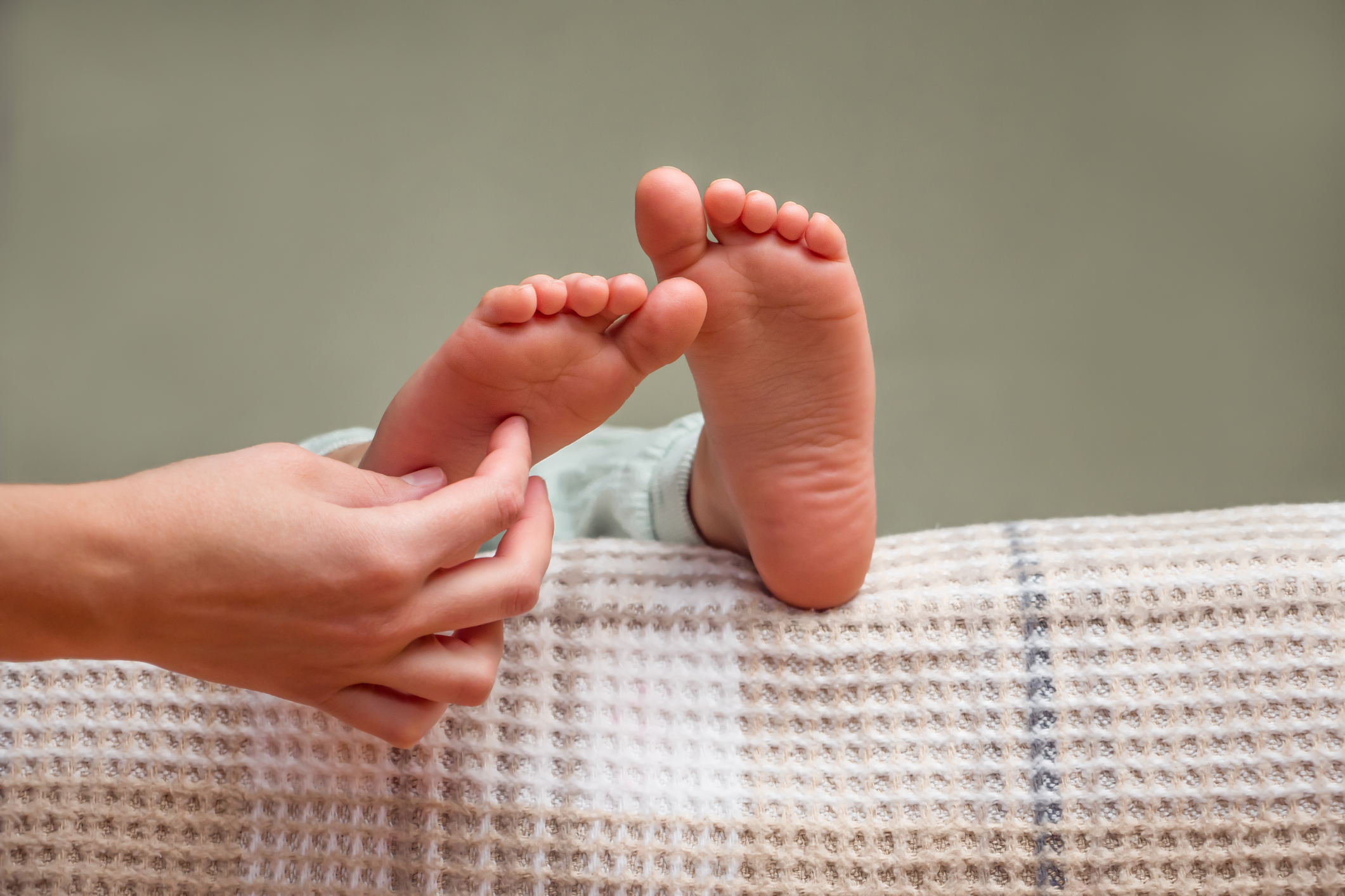 Why You Can t Tickle Yourself According To Science Newsweek