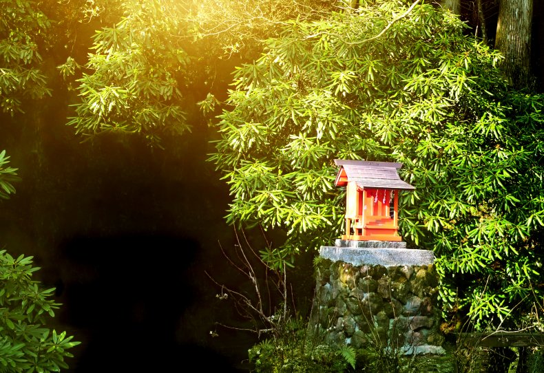 shinto shrine in japan