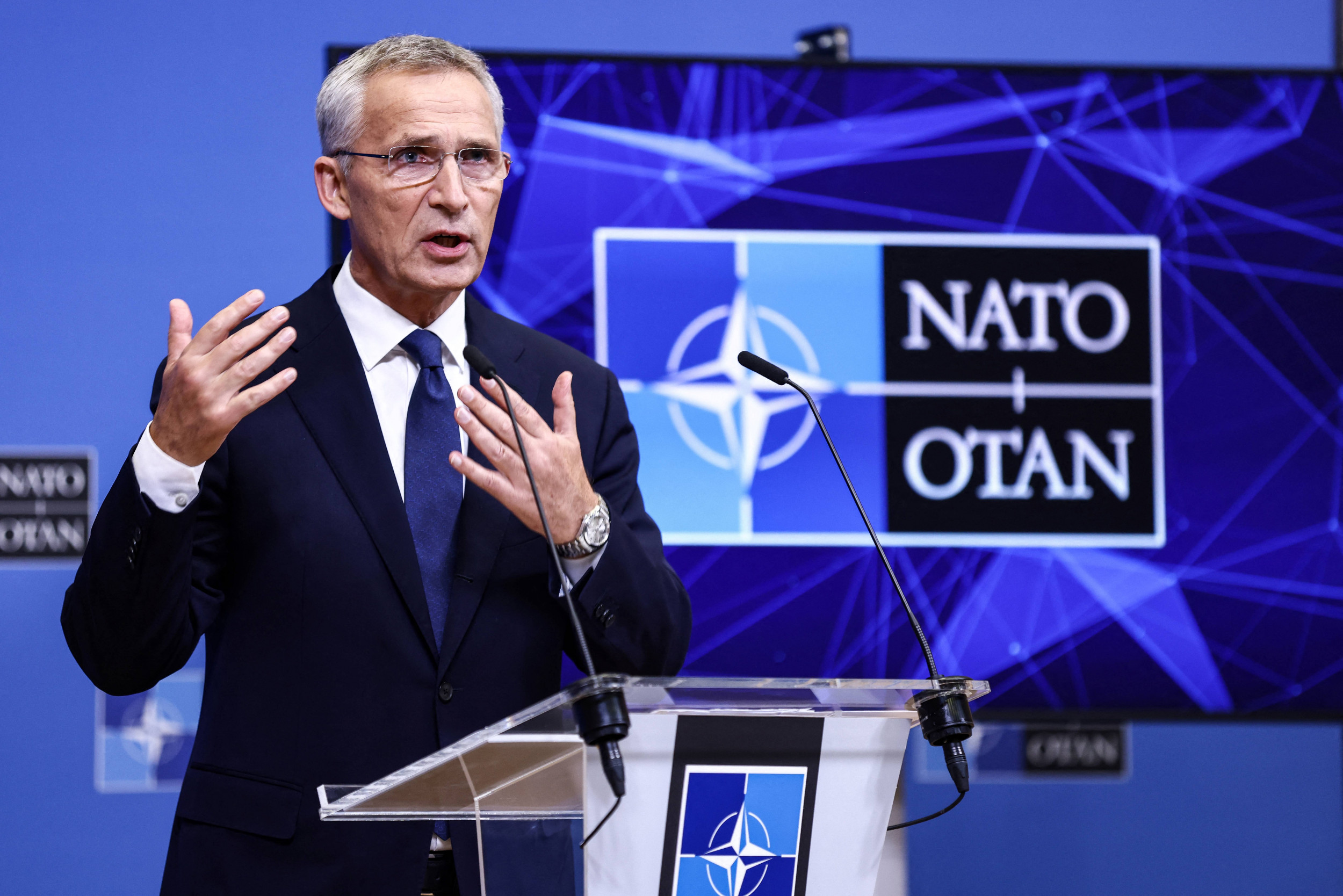 NATO Backs Ukraine Taking Territory Back From Russia Despite Nuclear Risk