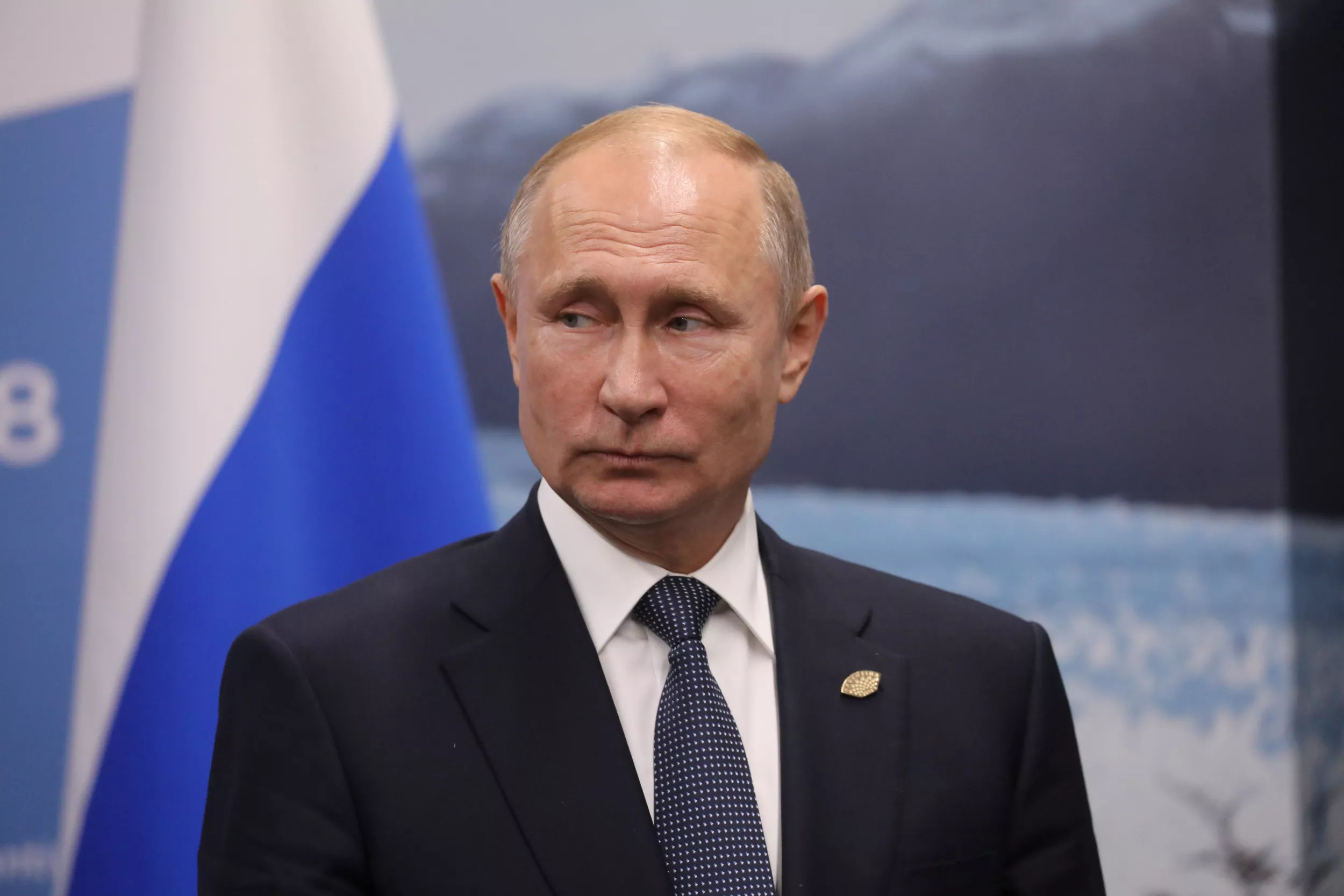 Putin Has 'Nothing Left to Maneuver' in Ukraine as Russia Flees Lyman: Gen. - Vimarsana News