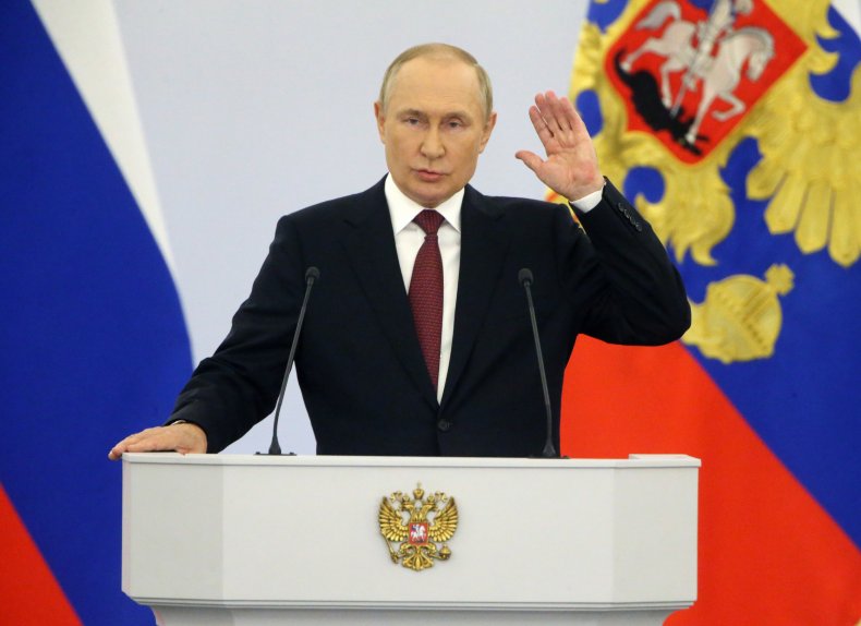 Vladimir Putin habla en la ceremonia de anexión de Moscú