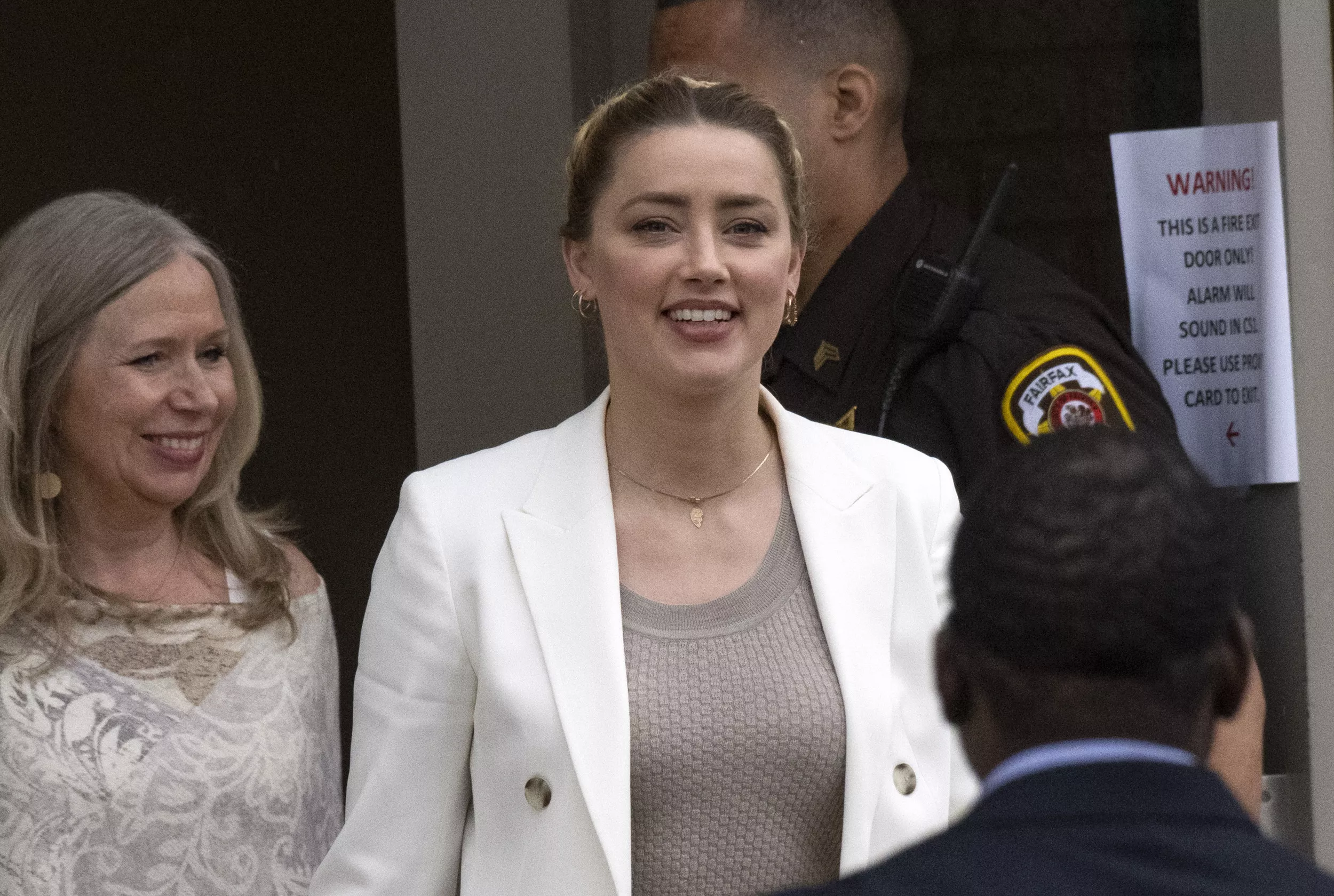Amber Heard Spain Trip: Publicists Say Such Moves Not a Good Look for Stars - Vimarsana News