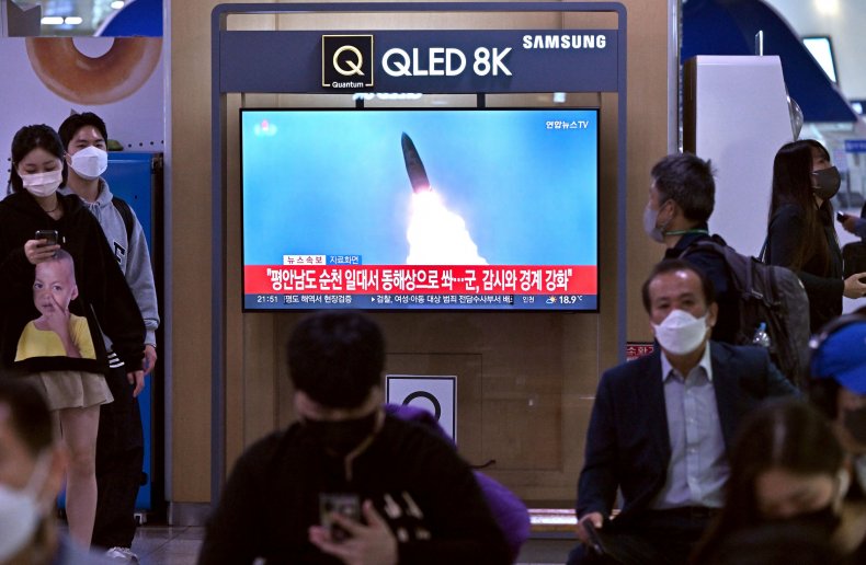 South, Koreans, watch, North, Korea, missile, launch