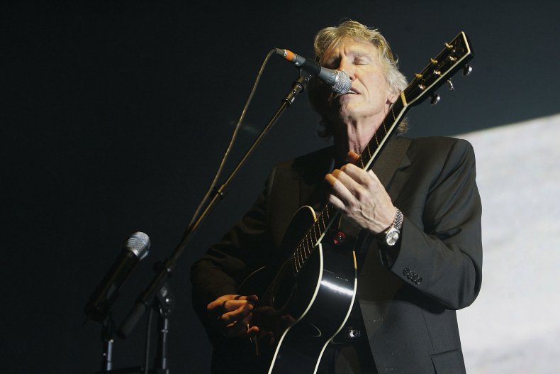 Roger Walters playing in Sydney in 2007
