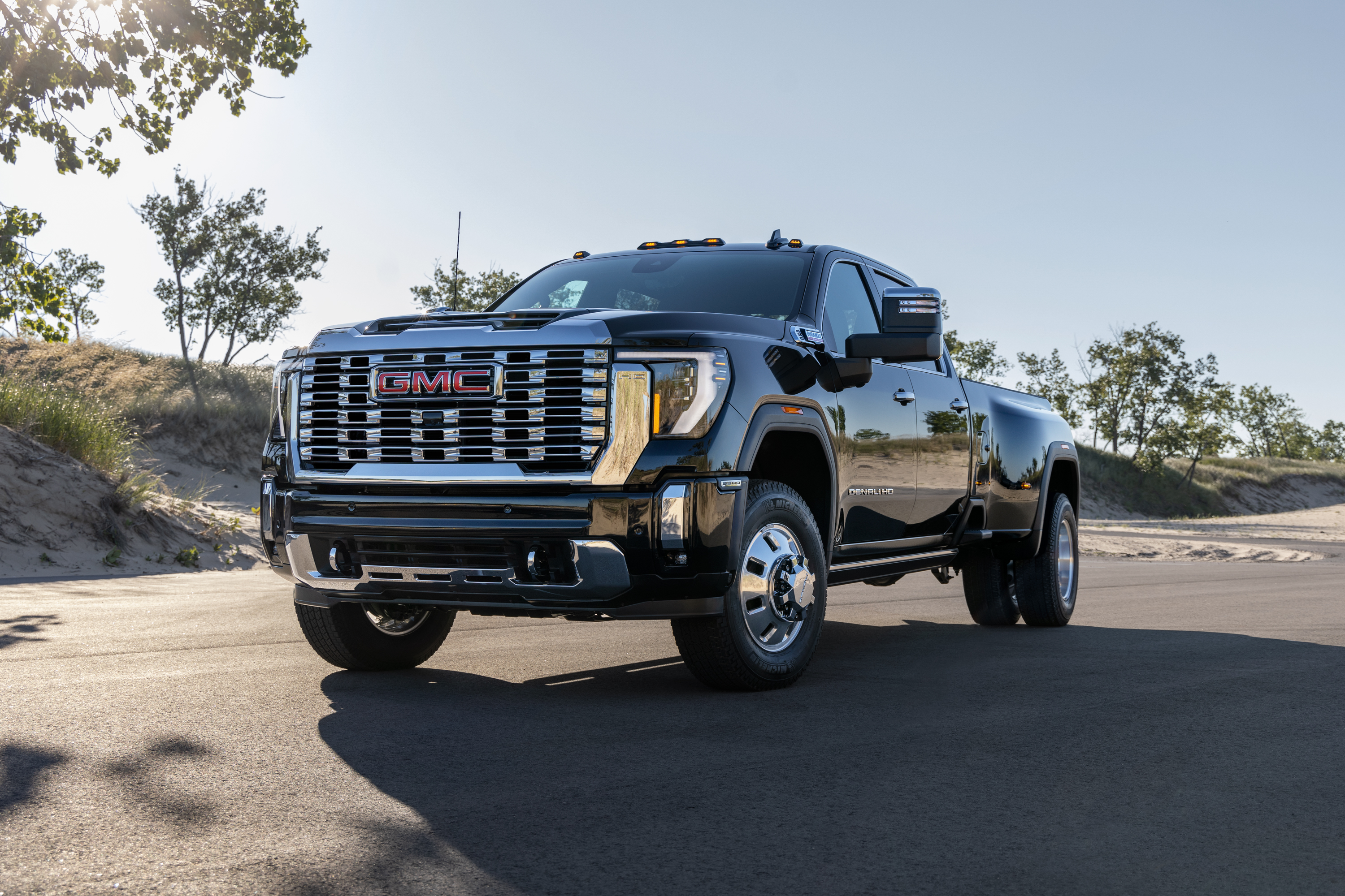What Makes a Pickup Truck Heavy Duty?