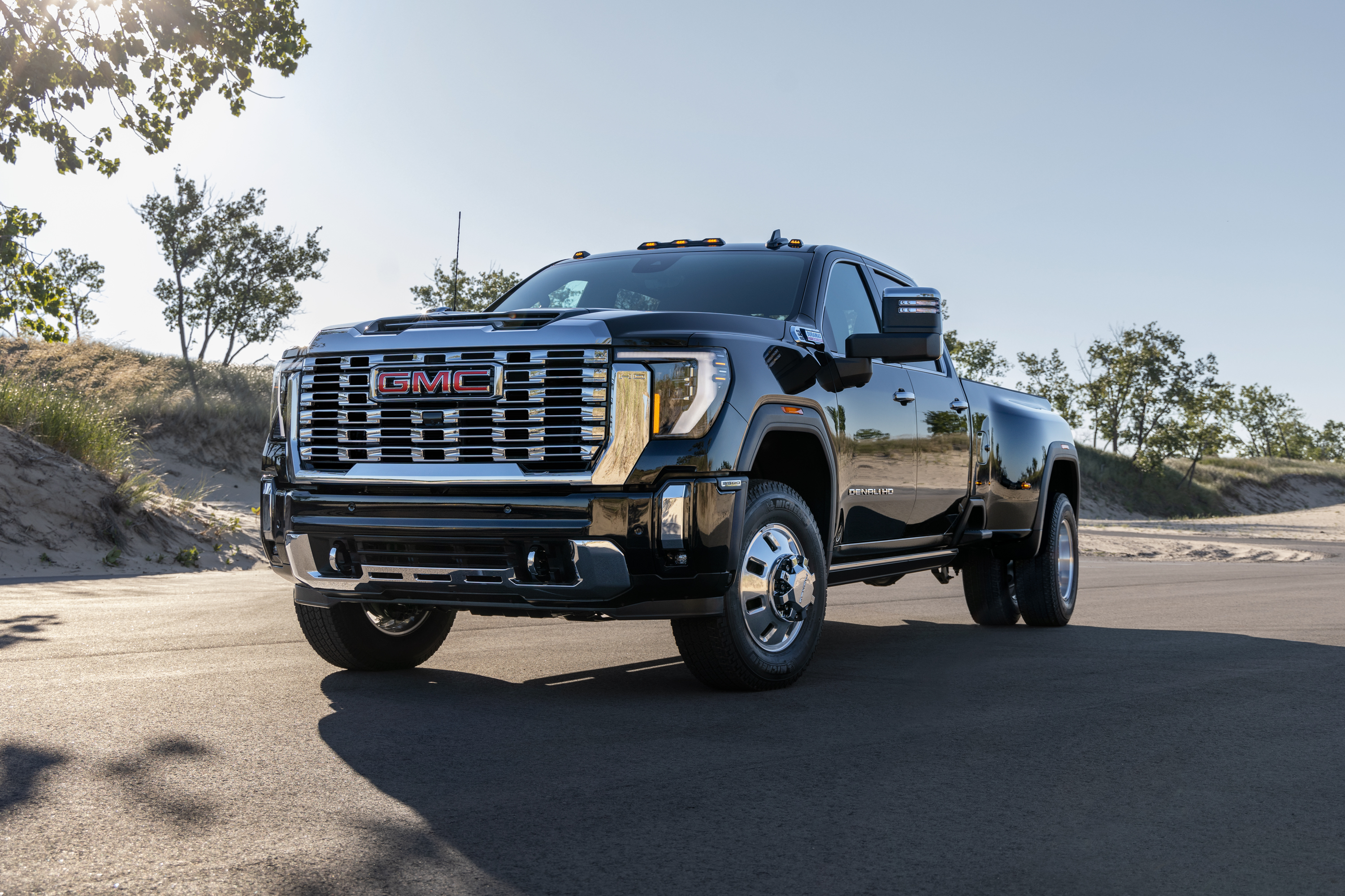 Heavy Duty Pickup Truck Comparison: Super Duty vs Ram vs Silverado