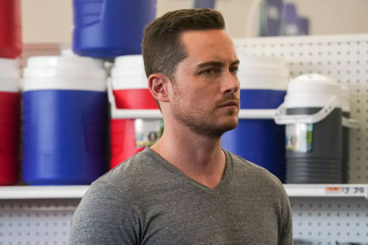 Jesse Lee Soffer Shares Heartfelt Message With 'Chicago PD' Fans After Exit - Vimarsana News