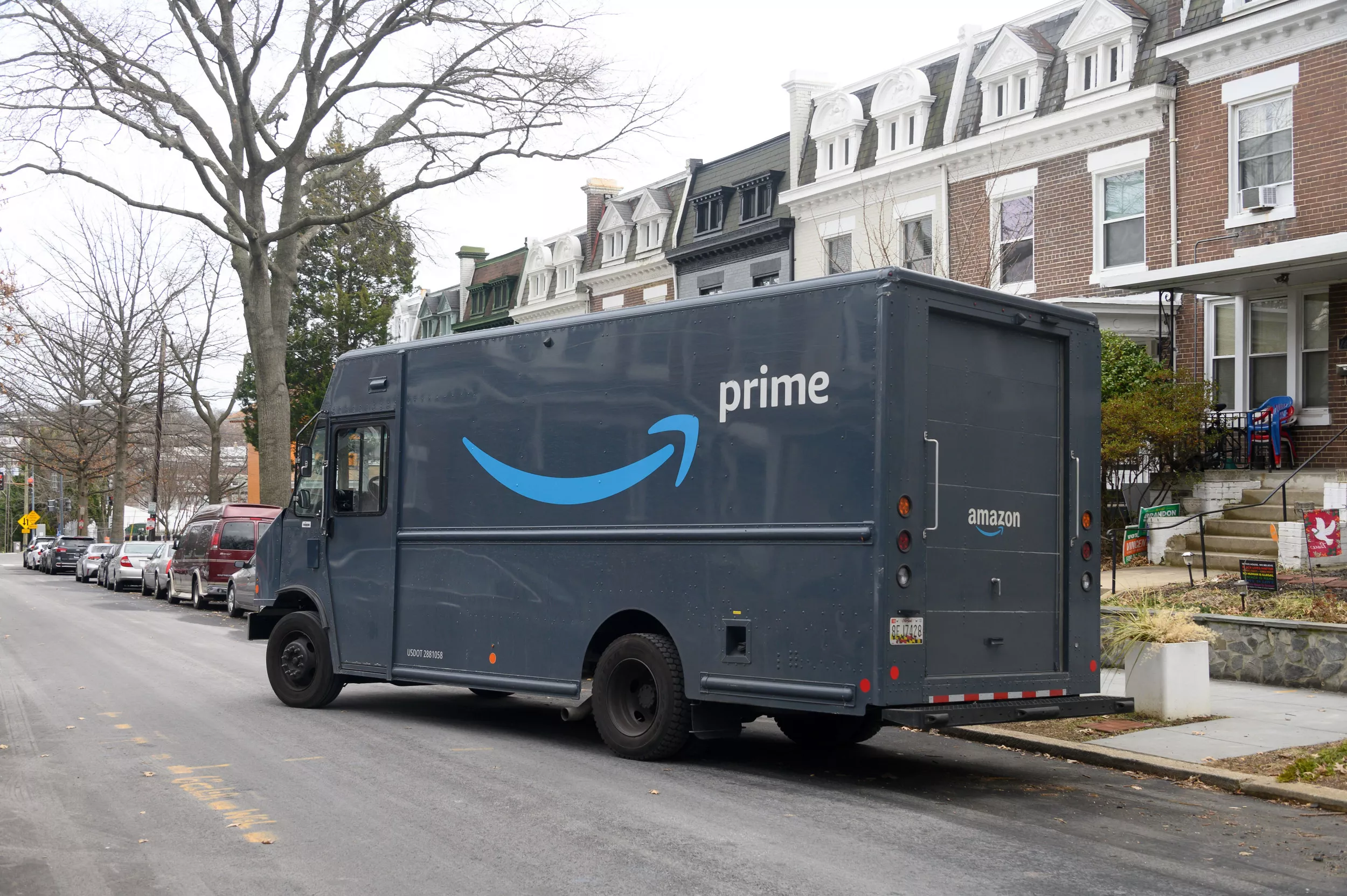 Warning as Amazon Scammer Begs Customer to Cancel Orders to 'Save Jobs' - Vimarsana News