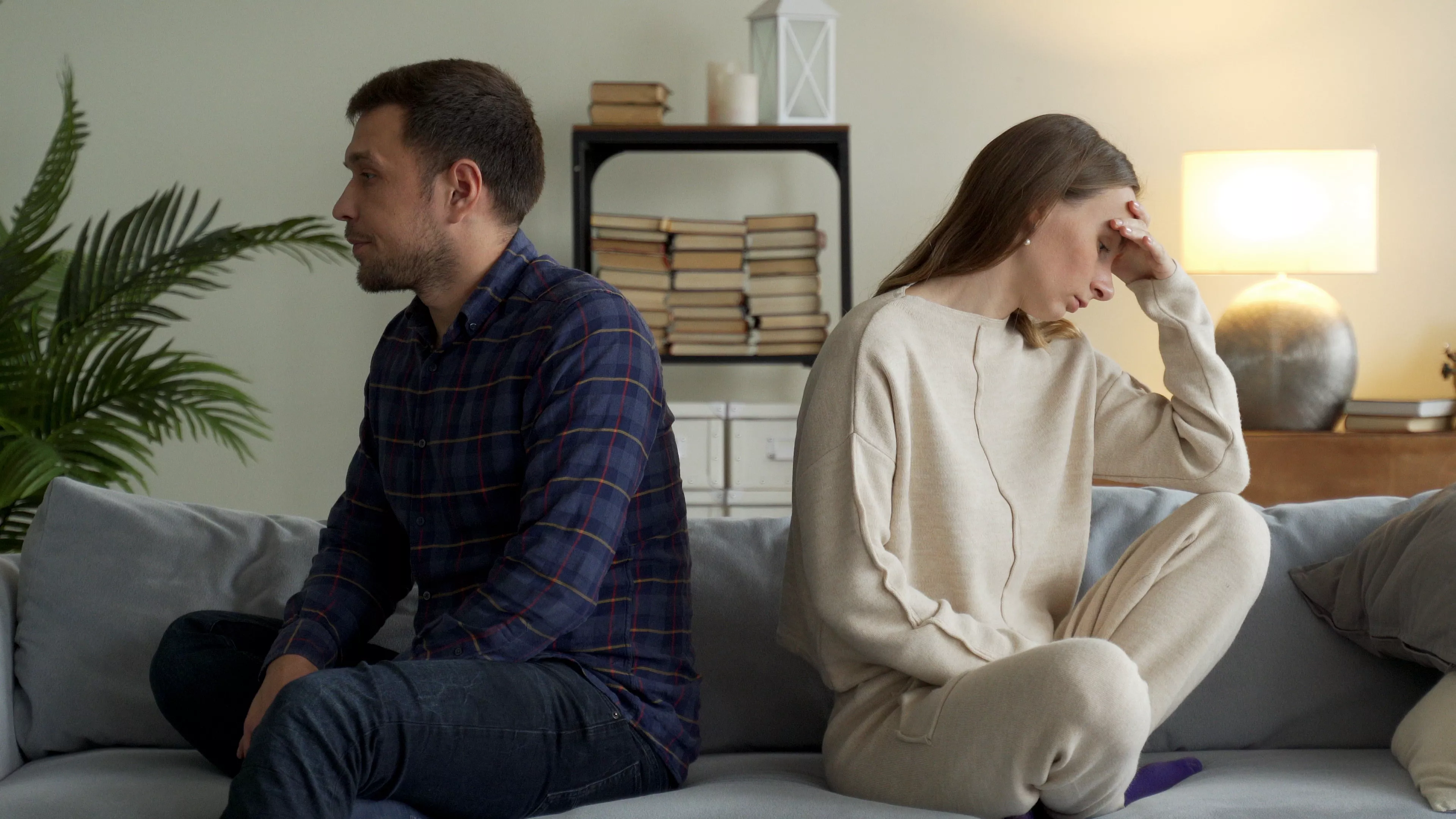 Shock as Man Reveals Finance Secret Behind 'Gaslighting' Wife - Vimarsana News