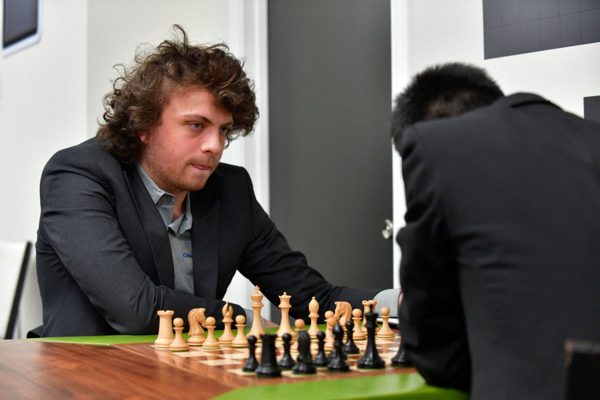 Chess player offered to clear his name by playing nude