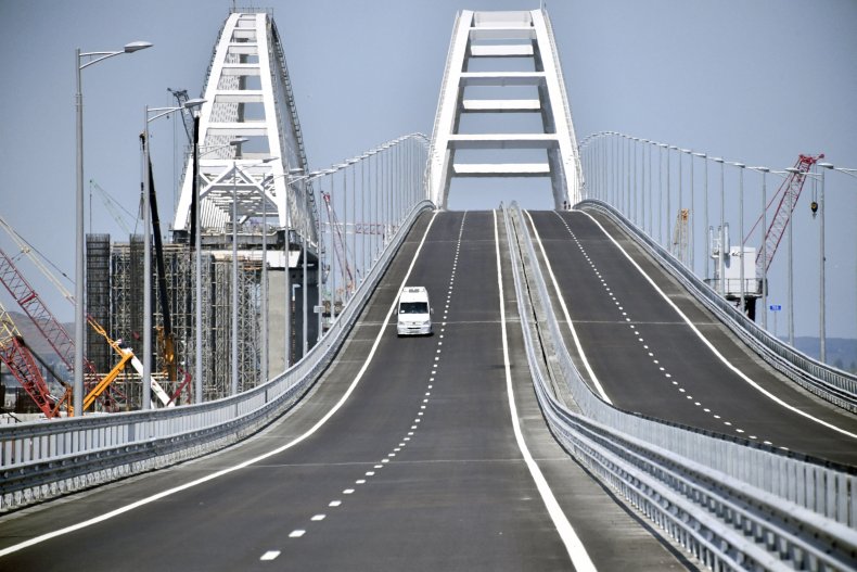 estonia congrats to ukraine kerch bridge