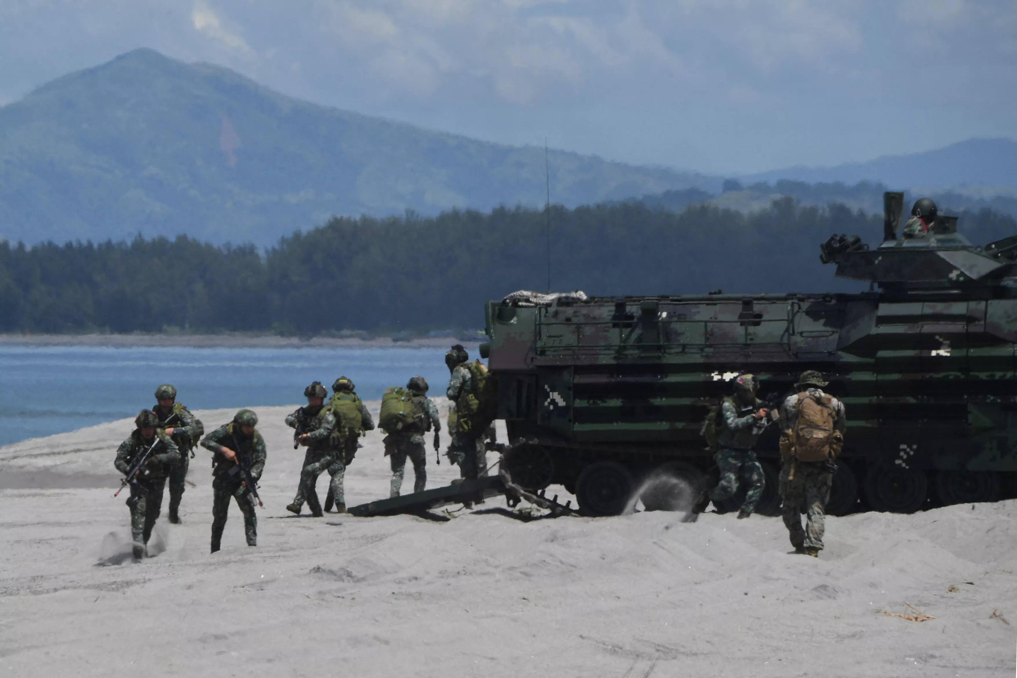 U.S. Combines HIMARS with Stealth Fighters for New Training Exercises - Vimarsana News