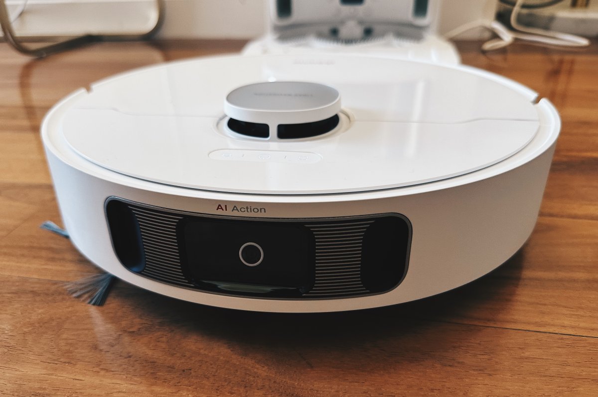 DreameBot L10s Ultra Review: A Cleaning Machine With One Big Flaw