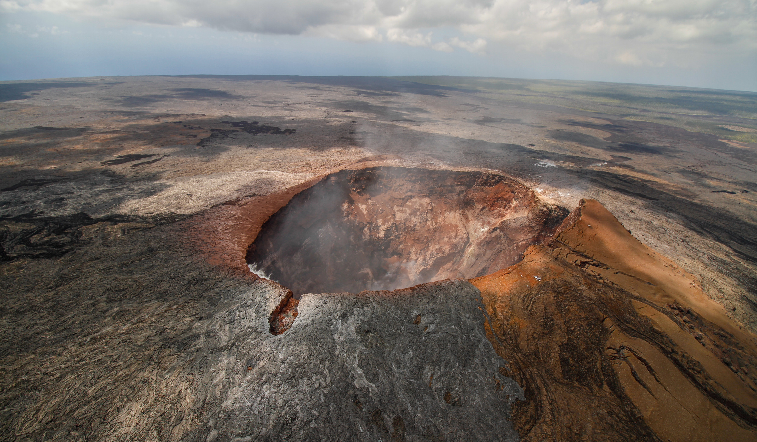 Mauna Loa Summit Closed With 65 Earthquakes Hitting Volcano in One Day