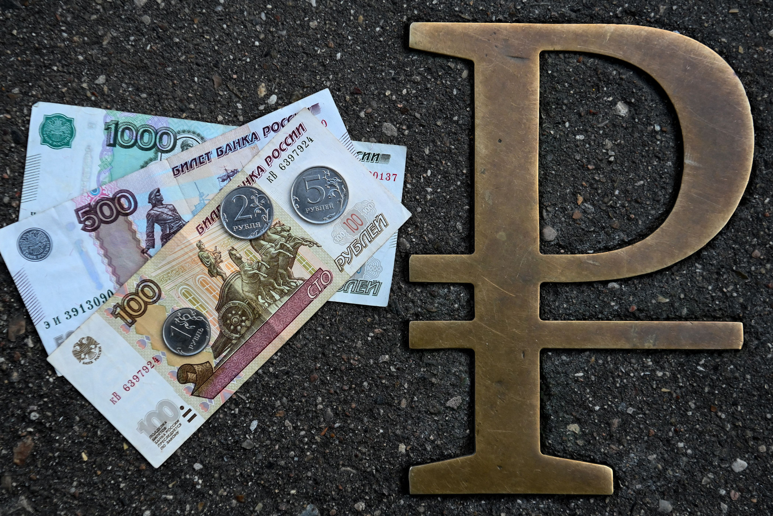 Russia s Economy Ravaged By War As Budget Surplus Completely Wiped Out 