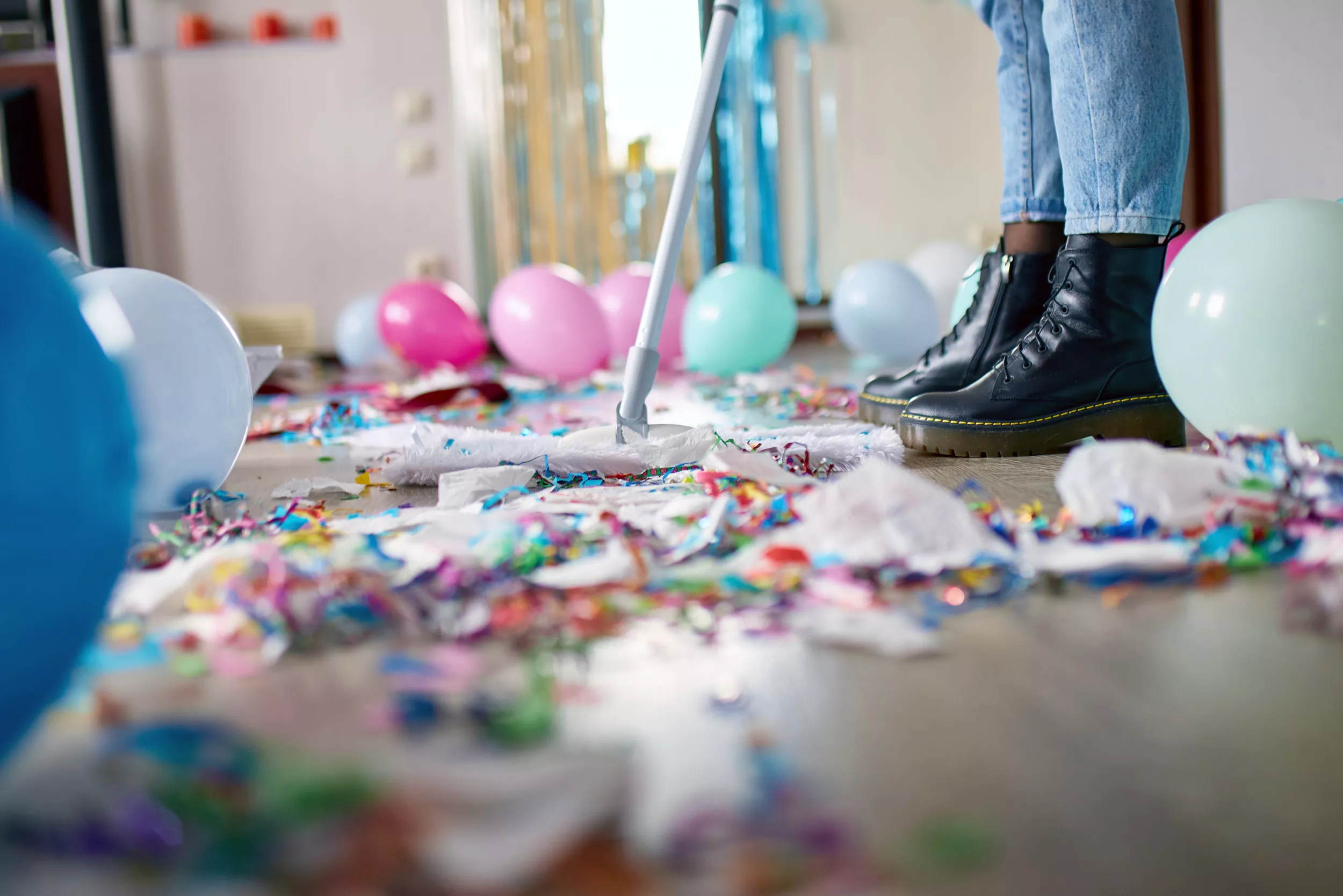 In-Laws Expecting 9-Months-Pregnant Woman To Host a Party Slammed - Vimarsana News