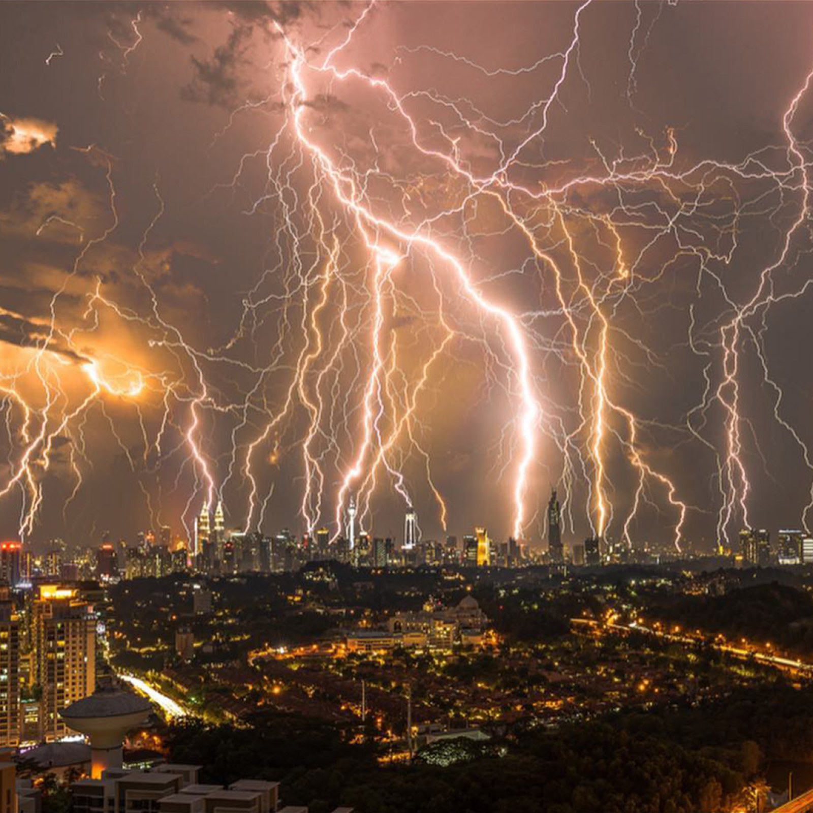 Impressive Photo Shows Lightning Strike City in One-of-a-Kind Storm