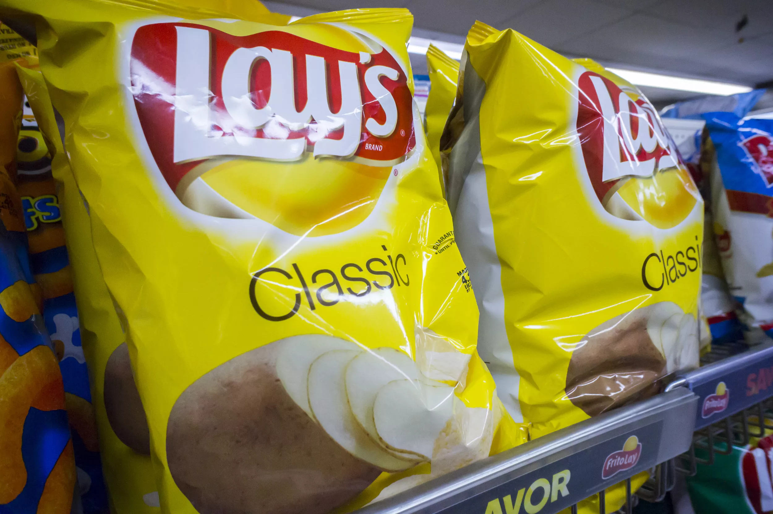 Balenciaga's $1,800 Lay's Potato Chips Purse Entertains the Internet - Vimarsana News