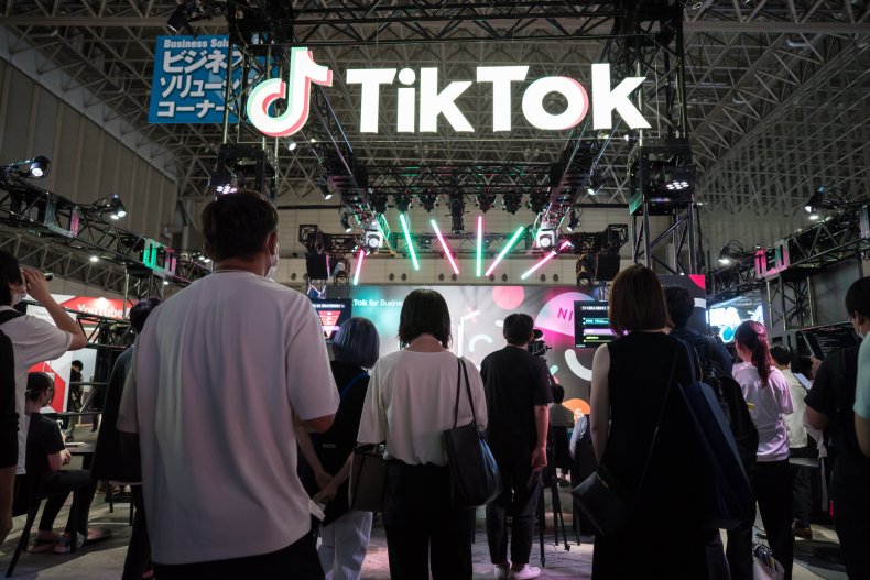 TikTok-bord bij evenement in Tokio