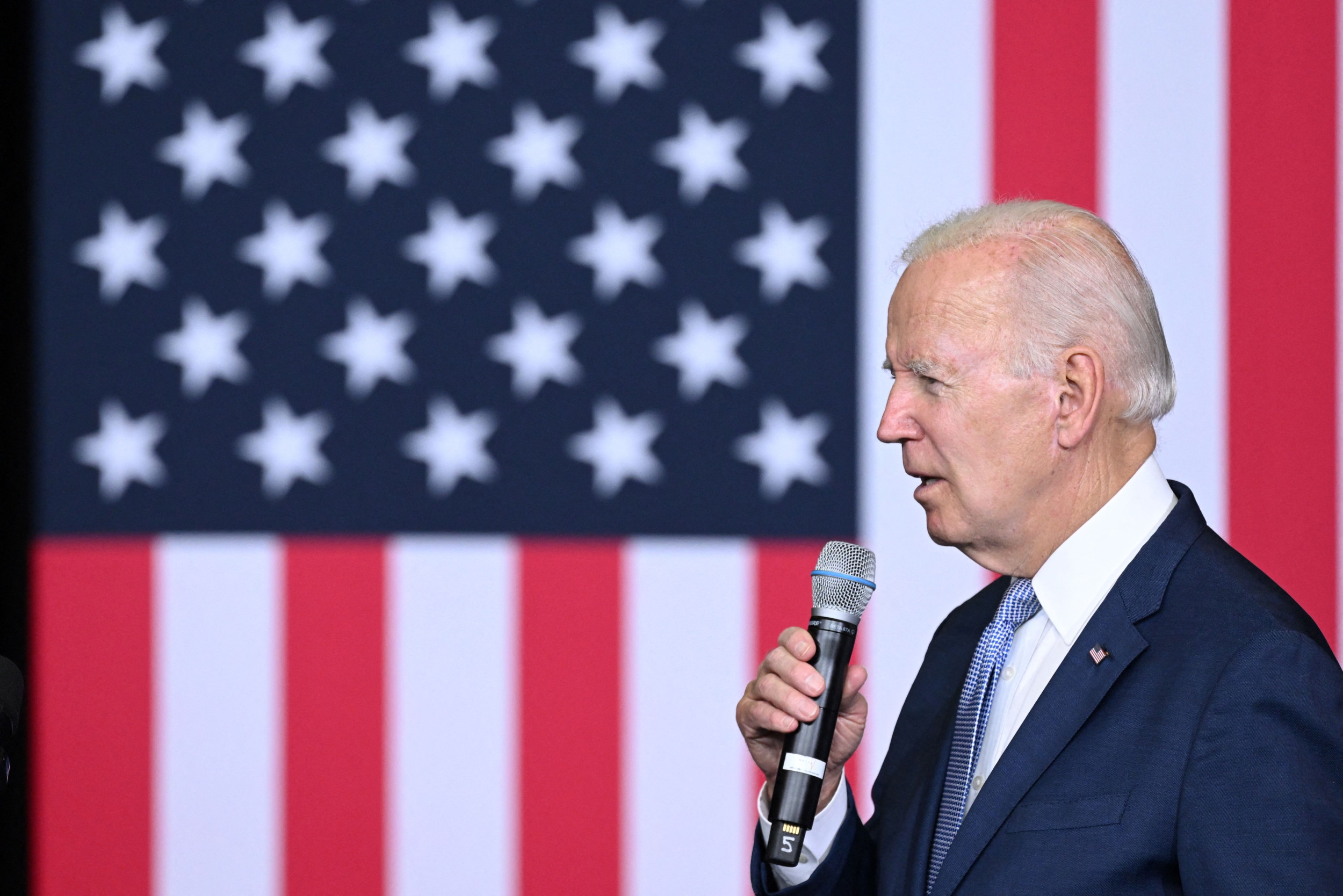 Biden Gives Democrats Incentive to Beat Red Wave Threatening House Majority