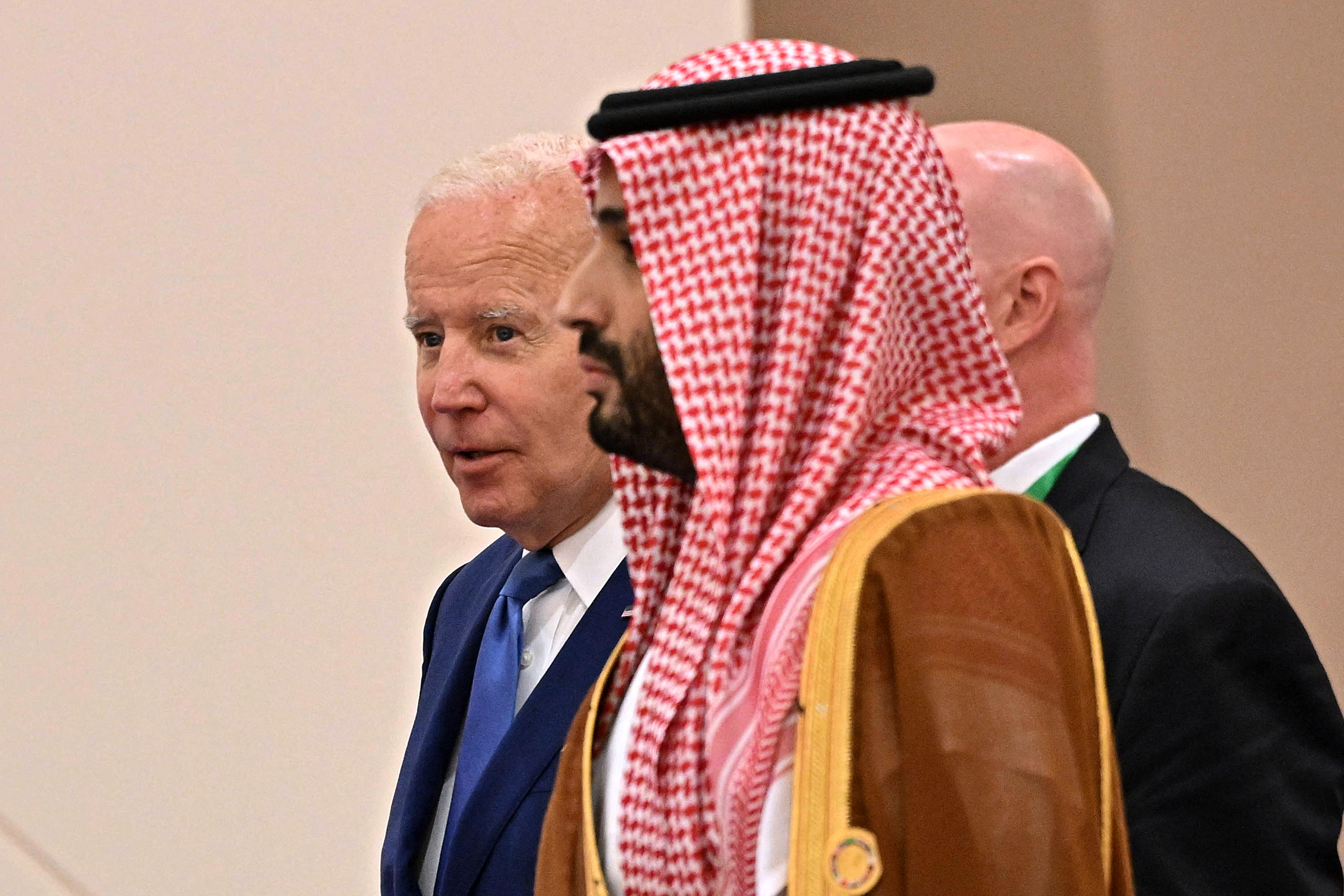 Eyeing Payback for Midterm Oil Cut, Biden Faces Saudis Going Their Own Way